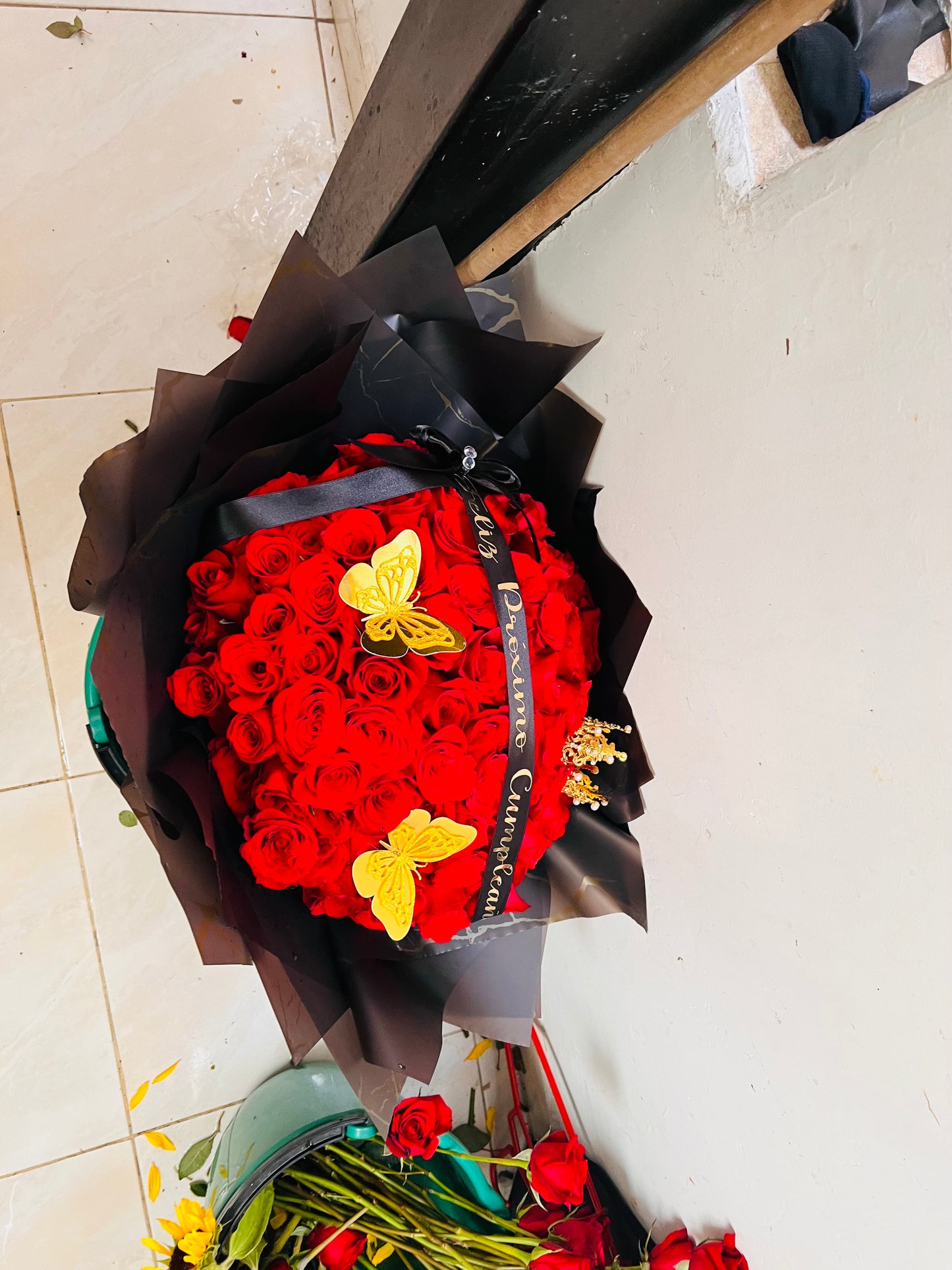 Buchón 100 rosas 50 Ferrero