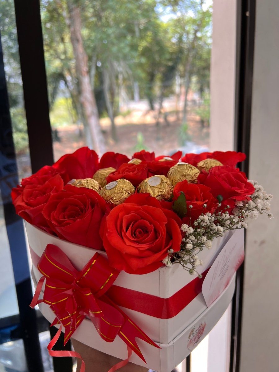 Boquete 18 rosas 8 Ferrero - Distri Regalos