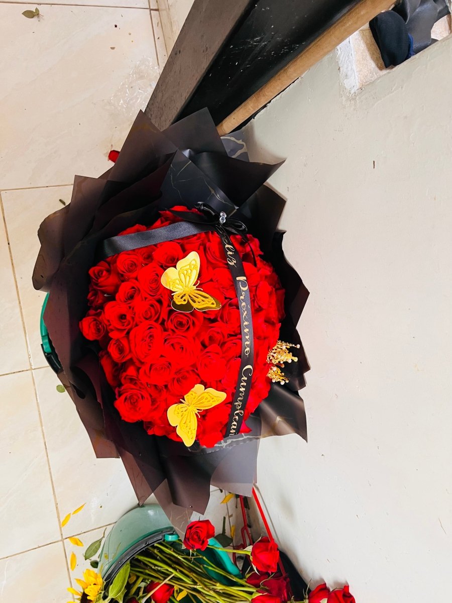 Buchón 100 rosas 50 Ferrero - Distri Regalos