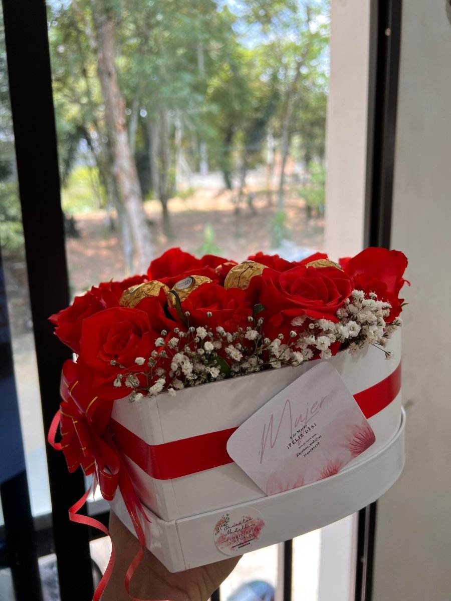 Boquete 18 rosas 8 Ferrero - Distri Regalos